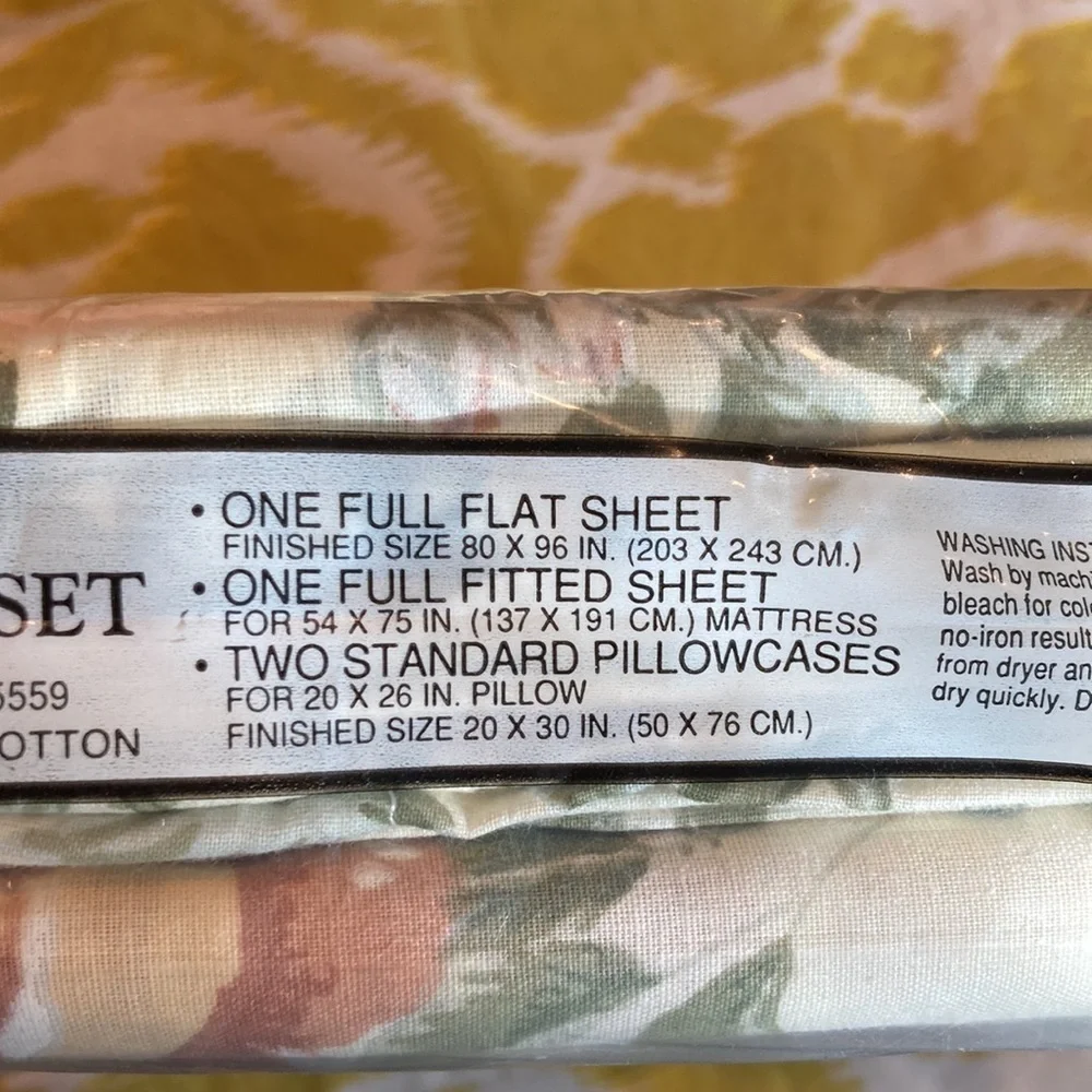 NWT 1980’s roses pattern in cream 4 piece full set.‎ 351